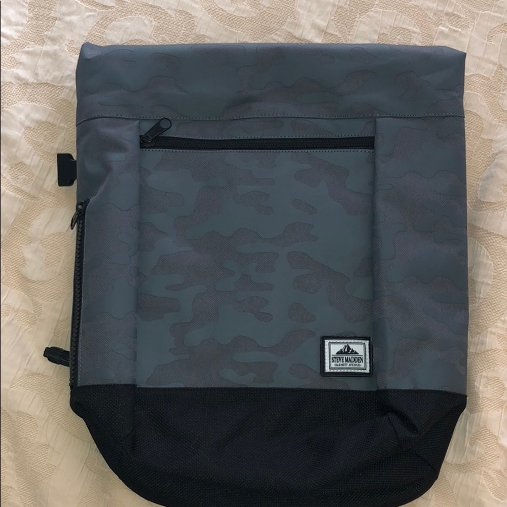 Steve Madden backpack 🎒 NWT new grey gray camo!